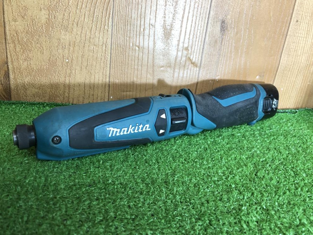 マキタ makita 充電式ペンインパクトドライバ TD021Dの中古 中古B使用
