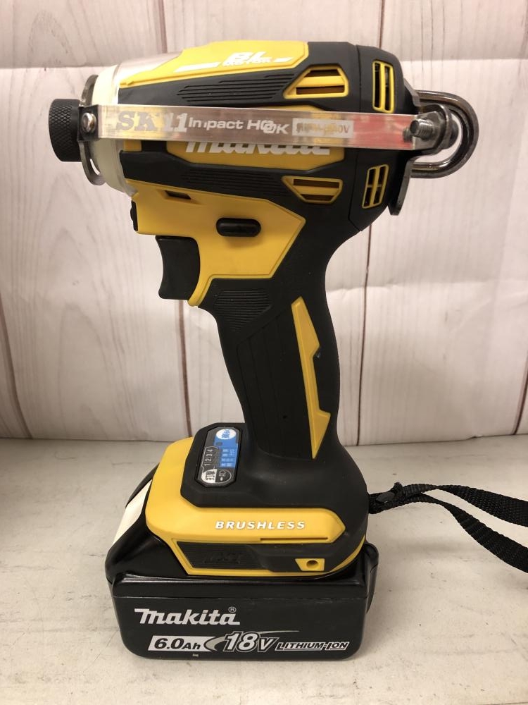 マキタ 充電式インパクトドライバ TD172RGXの中古 中古B使用感あり 