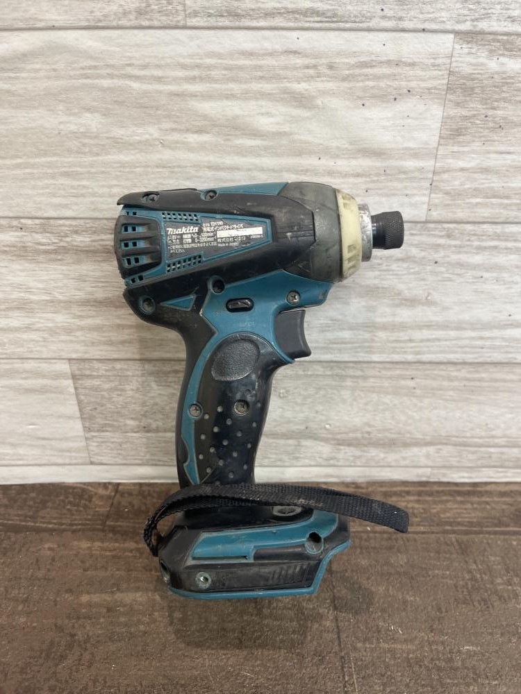 makita マキタ 充電式インパクトドライバ TD133Dの中古 中古C傷汚れ makita マキタ 充電式インパクトドライバ TD133Dの中古 中古C傷汚れ
