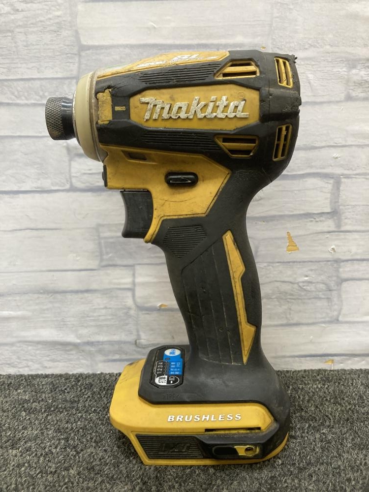 マキタ makita 充電式インパクトドライバ TD172Dの中古 中古C傷 マキタ makita 充電式インパクトドライバ TD172Dの中古 中古C傷