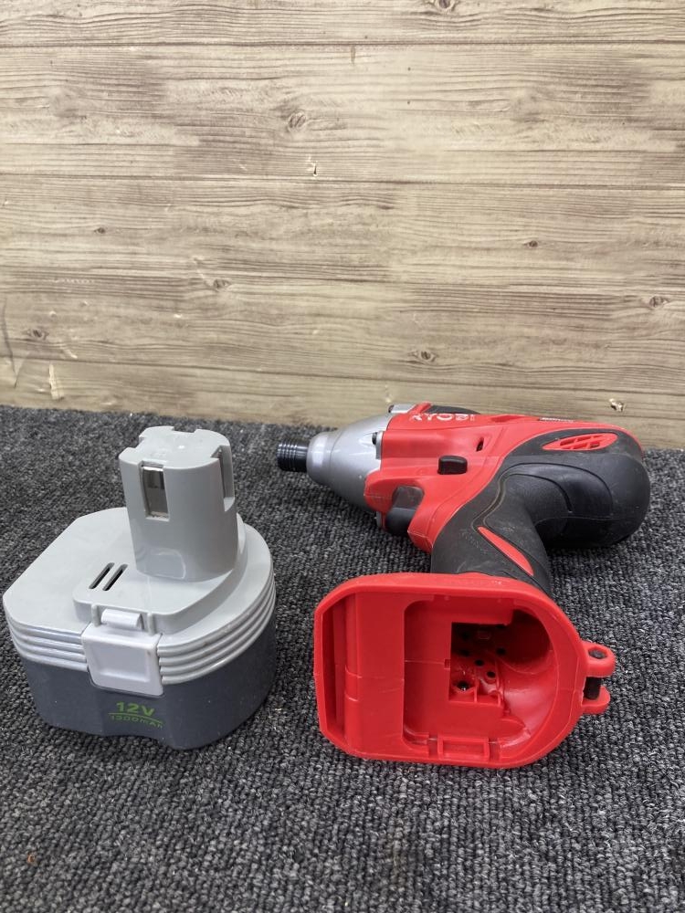 RYOBI リョービ 充電式インパクトドライバー バッテリ×2 充電器