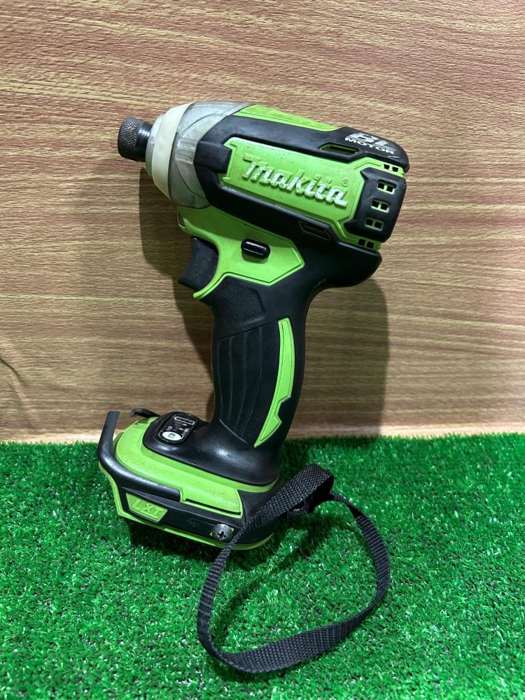 新しいスタイル マキタ 14.4V充電式インパクトドライバ TD136Dの中古 中古B使用 本体
