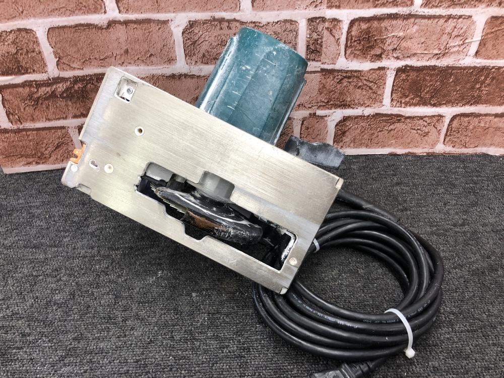 マキタ 125mm防じんマルノコ 5055KBの中古 中古C傷汚れあり 《千葉