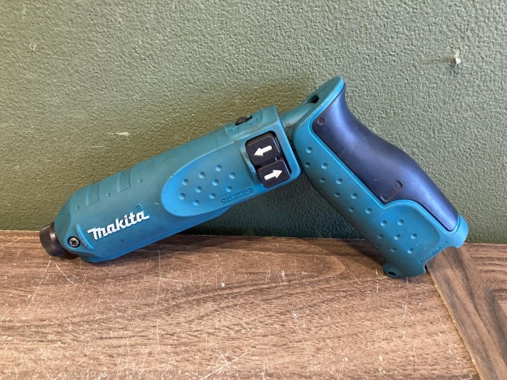 【工具】Makita　マキタ　充電式ペンインパクトドライバ　TD020D　中古　リサイクルショップ宮崎屋佐土原店22.10.24k 買取実績】マキタ 充電式ペンインパクトドライバ TD020D バッテリ2個