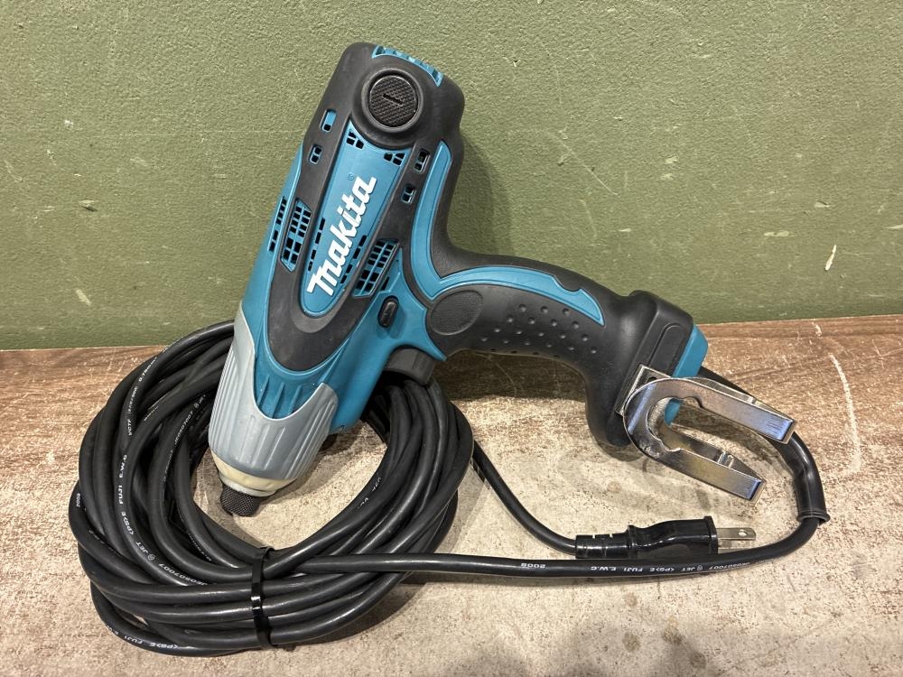 makita マキタ ソフトインパクトドライバ 6963の中古 ジャンク 《宮城 
