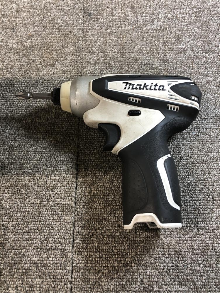 マキタ 充電式インパクトドライバ TD090DWXの中古 中古C傷汚れあり