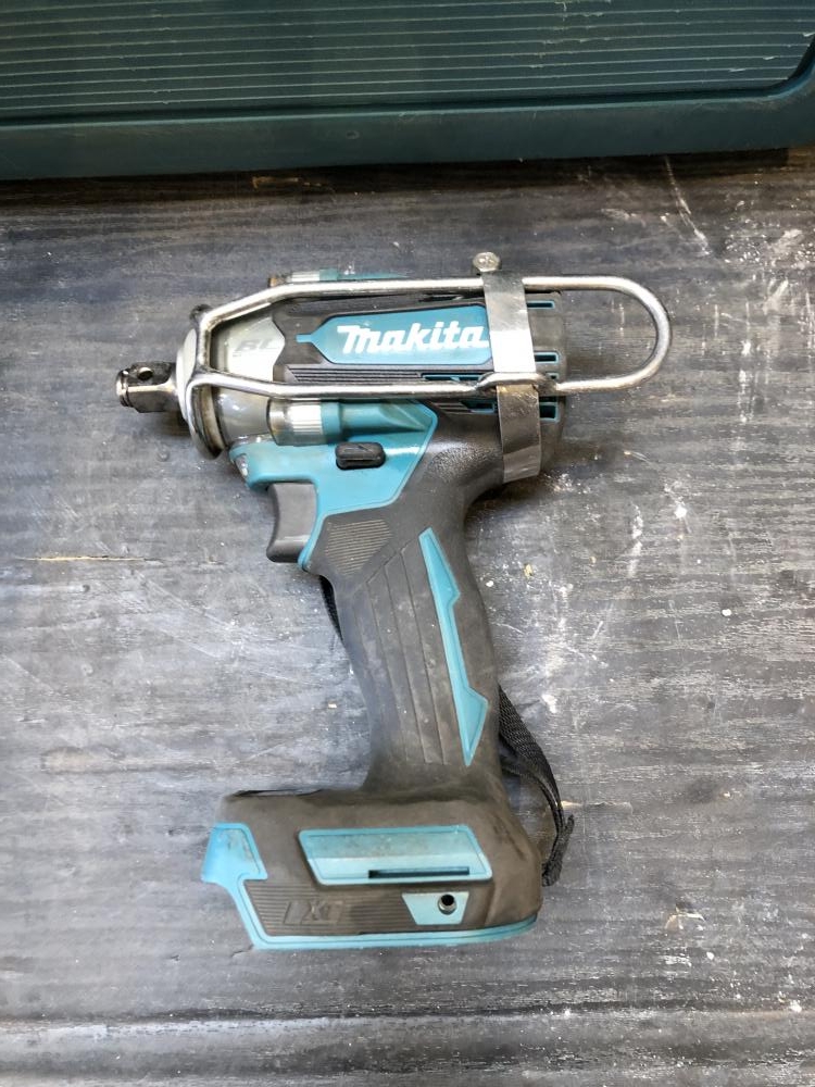 マキタ makita 充電式インパクトレンチ TW300Dの中古 中古C傷汚れあり 