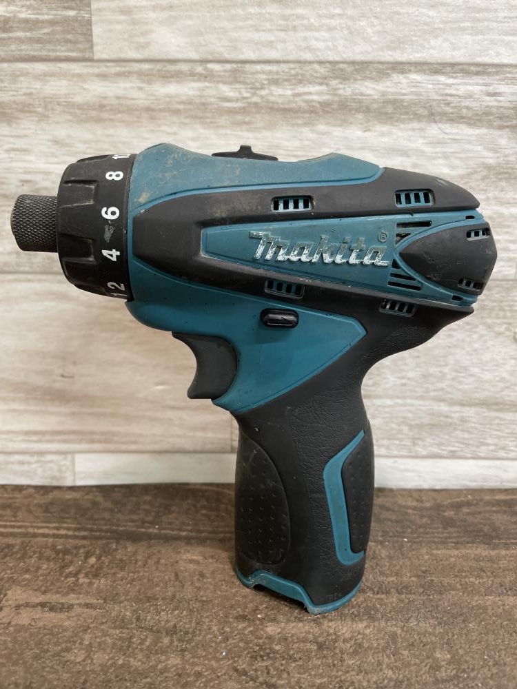 makita マキタ 充電式ドライバドリル DF030Dの中古 中古C傷汚れ makita マキタ 充電式ドライバドリル DF030Dの中古 中古C傷汚れ