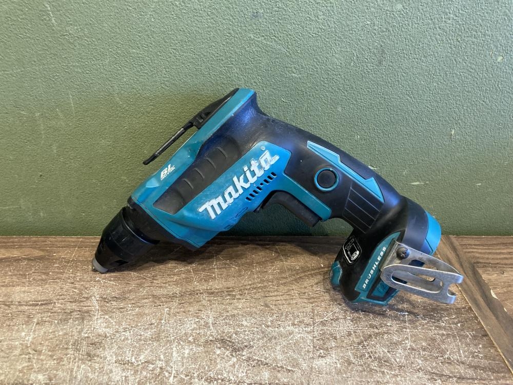 makita マキタ 充電式スクリュードライバ FS453Dの中古 中古C傷汚れ