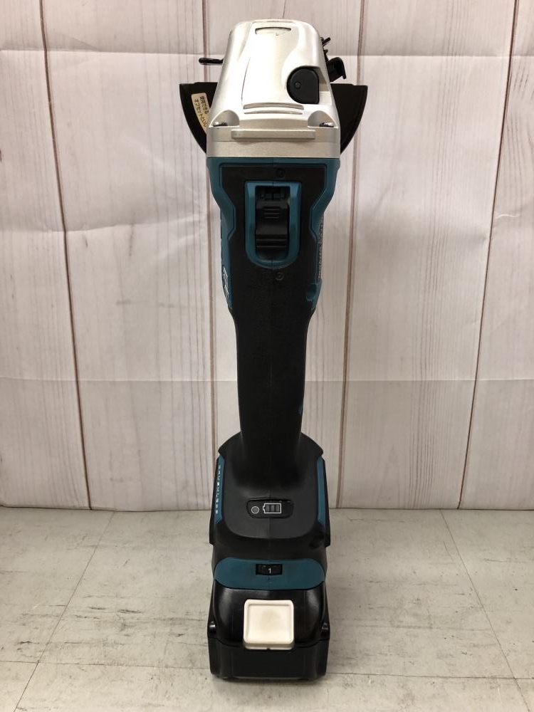 マキタ 充電式ディスクグラインダ GA412Dの中古 中古B使用感あり 商品 