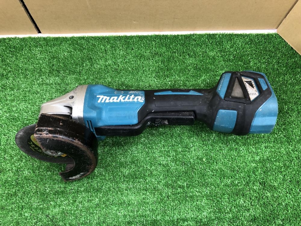 マキタ makita 100mm充電式ディスクグラインダ GA418D バッテリ×2 充電器の中古 中古C傷汚れあり  《千葉・柏》中古工具販売の専門店│ ツールオフ柏店 ｜中古工具販売のツールオフ