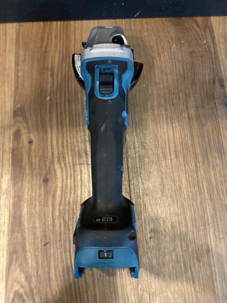 マキタ 100mm充電式ディスクグラインダ GA410D ※ダストカバー マキタ 100mm充電式ディスクグラインダ GA410D ※ダストカバー
