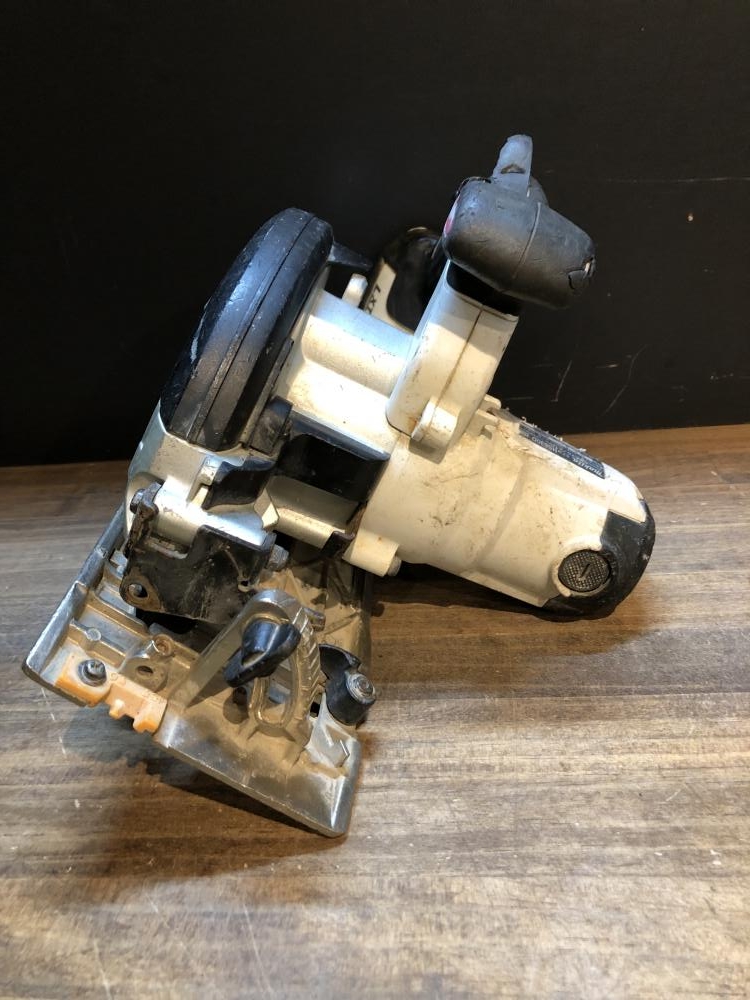 マキタ 18V165mm充電式マルノコ HS630Dの中古 ジャンク 《東京・東村山