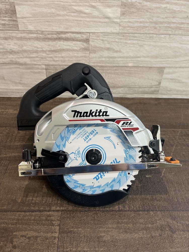マキタ makita 165mm充電式マルノコ HS631DZの中古 未使用品 マキタ makita 165mm充電式マルノコ HS631DZの中古 未使用品