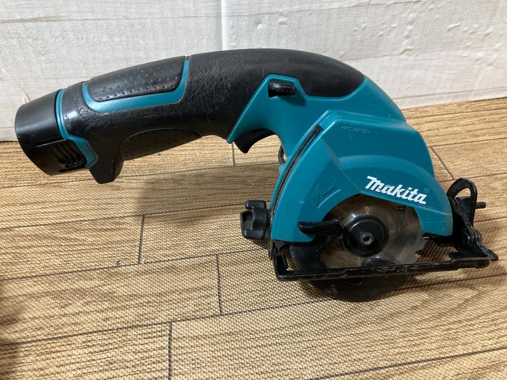 マキタ 85mm充電式マルノコ HS300Dの中古 中古C傷汚れあり マキタ 85mm充電式マルノコ HS300Dの中古 中古C傷汚れあり