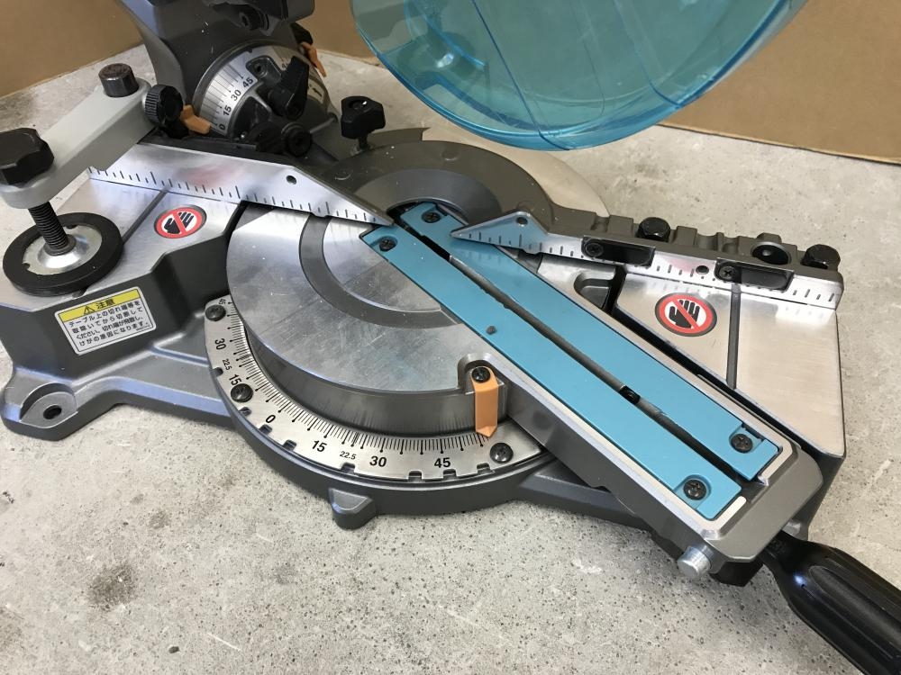マキタ 165mm 40V充電式スライドマルノコ LS001GZの中古 中古B使用感