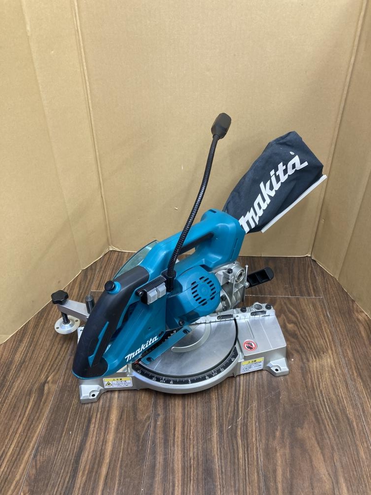 マキタ 165mm充電式卓上マルノコ LS600DZの中古 中古C傷汚れあり マキタ 165mm充電式卓上マルノコ LS600DZの中古 中古C傷汚れあり