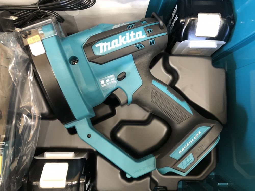 Makita 充電式全ネジッカッタ SC102DRGX 中古 マキタ makita 充電式全ねじカッタ 全ネジ SC102DRGXの中古 未使用品