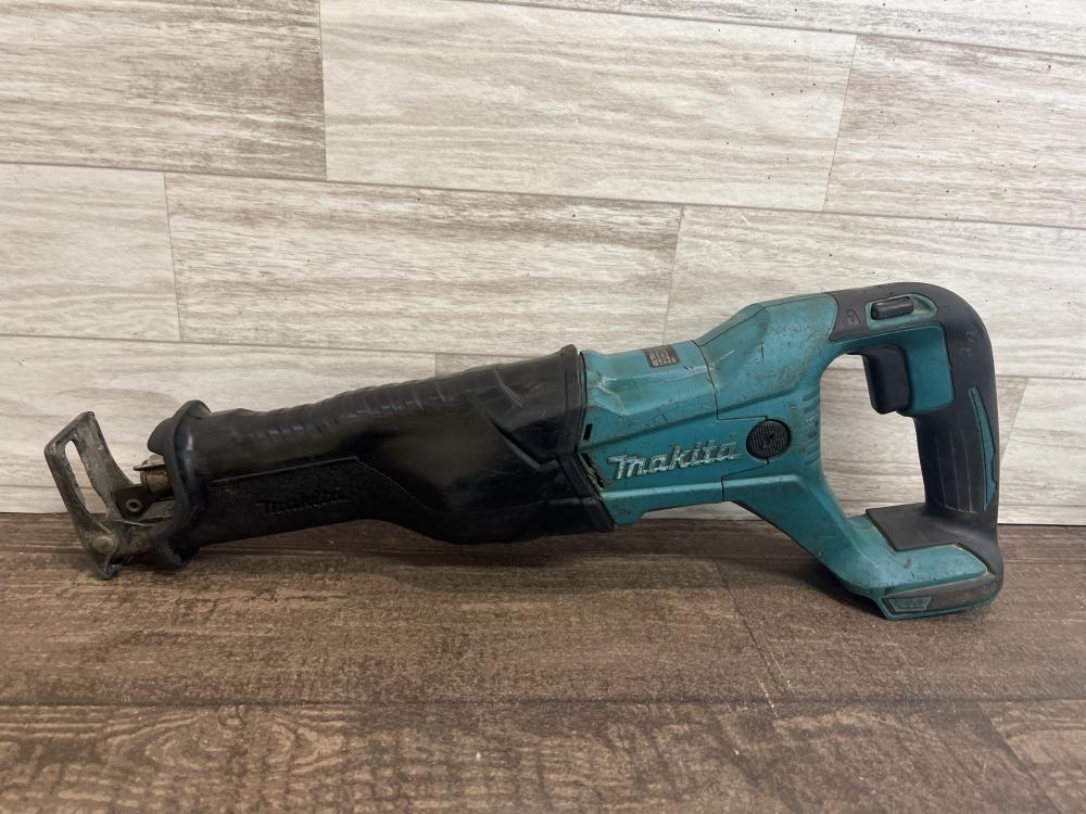 マキタ makita 充電式レシプロソー XRJ04の中古 中古C傷汚れあり マキタ makita 充電式レシプロソー XRJ04の中古 中古C傷汚れあり