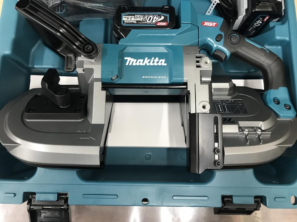 makita マキタ 充電式ポータブルバンドソー バッテリ×2 充電器 makita マキタ 充電式ポータブルバンドソー バッテリ×2 充電器