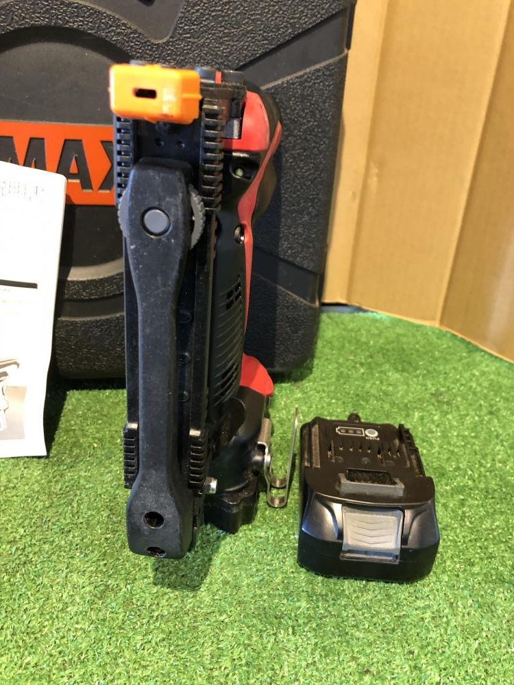 マックス MAX 充電式タッカ TJ-25/4Jの中古 中古B使用感あり マックス MAX 充電式タッカ TJ-25/4Jの中古 中古B使用感あり
