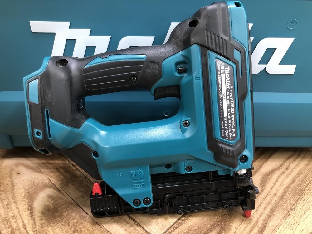 マキタ 充電式ピンタッカ PT353DZK 本体+ケースのみ 美品の中古 中古C