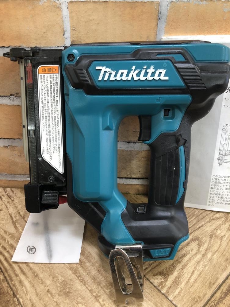 マキタ　18V　中古　充電式ピンタッカ　PT353D マキタ（makita） 18V 充電式ピンタッカ （本体のみ/バッテリー 充電器