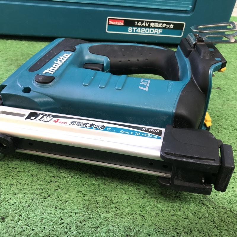 マキタ 14.4V充電式タッカー 肩幅4㎜ ST420DRFの中古 中古C傷汚れあり 《大阪・茨木》中古工具販売の専門店│ ツールオフ茨木店  ｜中古工具販売のツールオフ