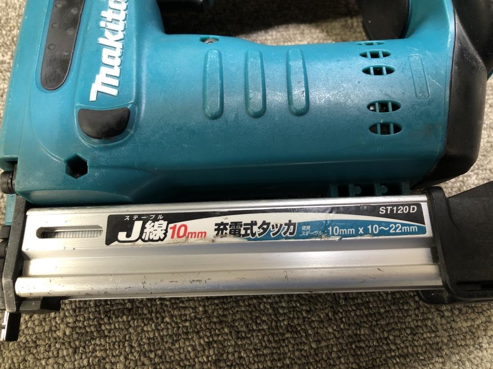 マキタ makita 10mm充電式タッカ ST120Dの中古 中古C傷汚れあり 《千葉