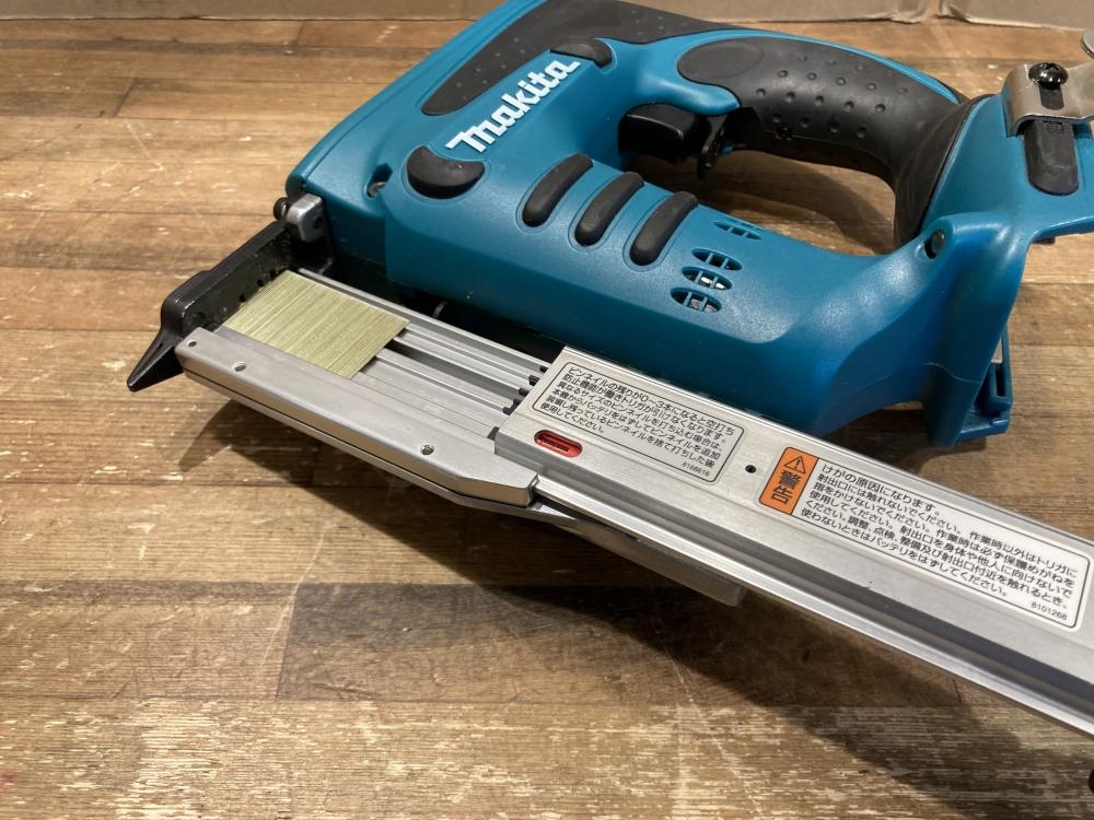 マキタ ST113DZ 充電式ピンタッカ 本体のみ【市川行徳店】【店頭取引