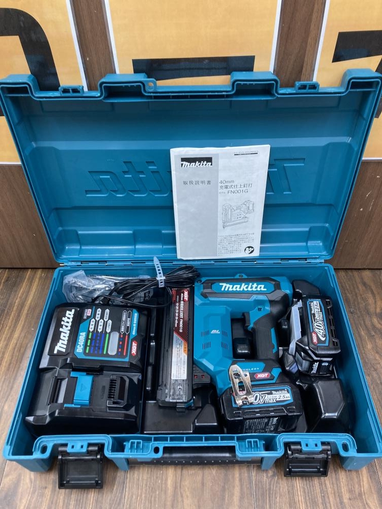 マキタ 40㎜充電式仕上釘打 FN001GRDXの中古 中古A(美品) 《埼玉・草加