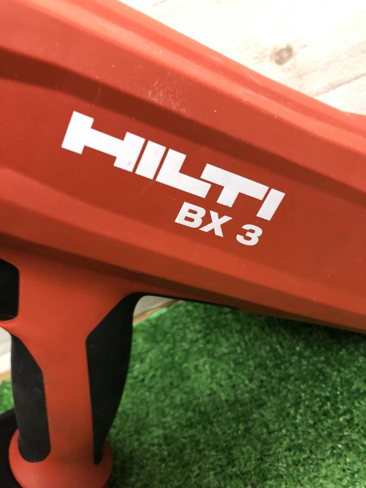 HILTI ヒルティ 充電式鋲打ち機 BX3 本体のみの中古 中古B使用感 HILTI ヒルティ 充電式鋲打ち機 BX3 本体のみの中古 中古B使用感