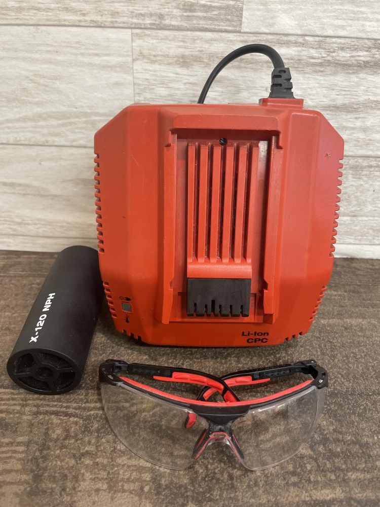 ヒルティ　鋲打ち機　BX3　中古品　バッテリー×1　充電器 Hilti ヒルティ 充電式鋲打ち機 コンクリートネイラー BX3-ME-02