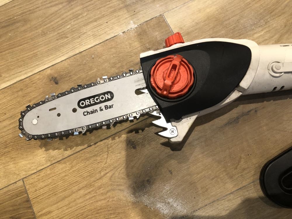 工進 KOSHIN 充電式ポールチェンソー SPS-180Tの中古 中古C傷汚れあり