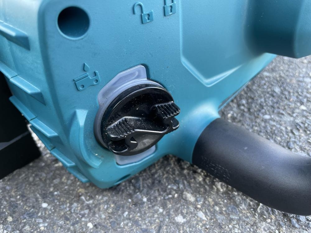 makita マキタ 充電式チェンソー MUC357Dの中古 中古B使用感あり