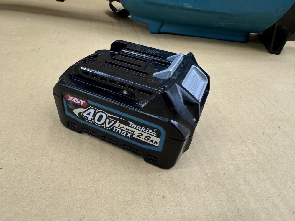 マキタ makita 充電式ブロワ MUB001Gの中古 中古B使用感あり 《千葉
