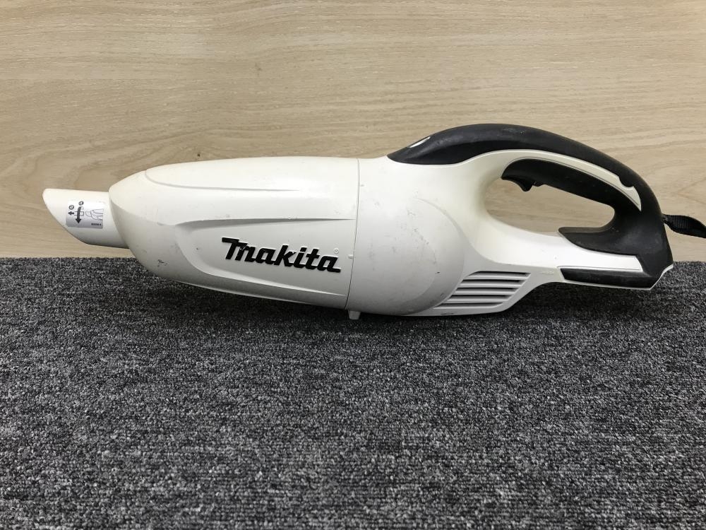 [ST1060] 中古 訳アリ Makita CL140FD 充電式クリーナー 掃除機 充電器付き　バッテリー欠品 現状販売 神田店舗 makita マキタ 充電式クリーナー CL140FDの中古 中古B使用感あり