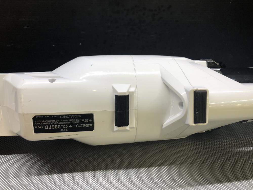 マキタ makita 充電式クリーナー CL286FD 18V 白の中古 中古B使用感