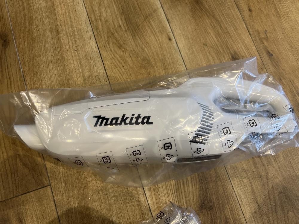 makita マキタ 充電式クリーナー CL107FDの中古 中古A(美品) 《東京・調布》中古工具販売の専門店│ ツールオフ調布店  ｜中古工具販売のツールオフ