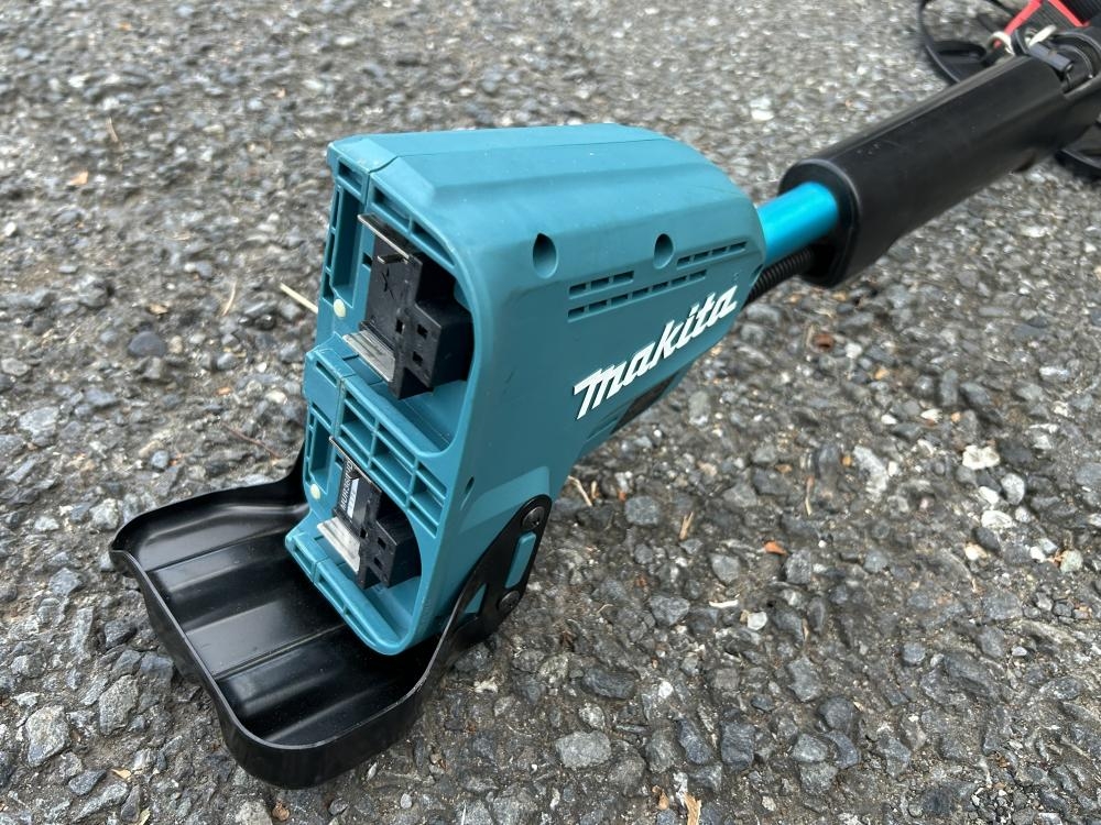 マキタ makita 充電式草刈機 MUR368UDCFの中古 中古C傷汚れあり 《埼玉