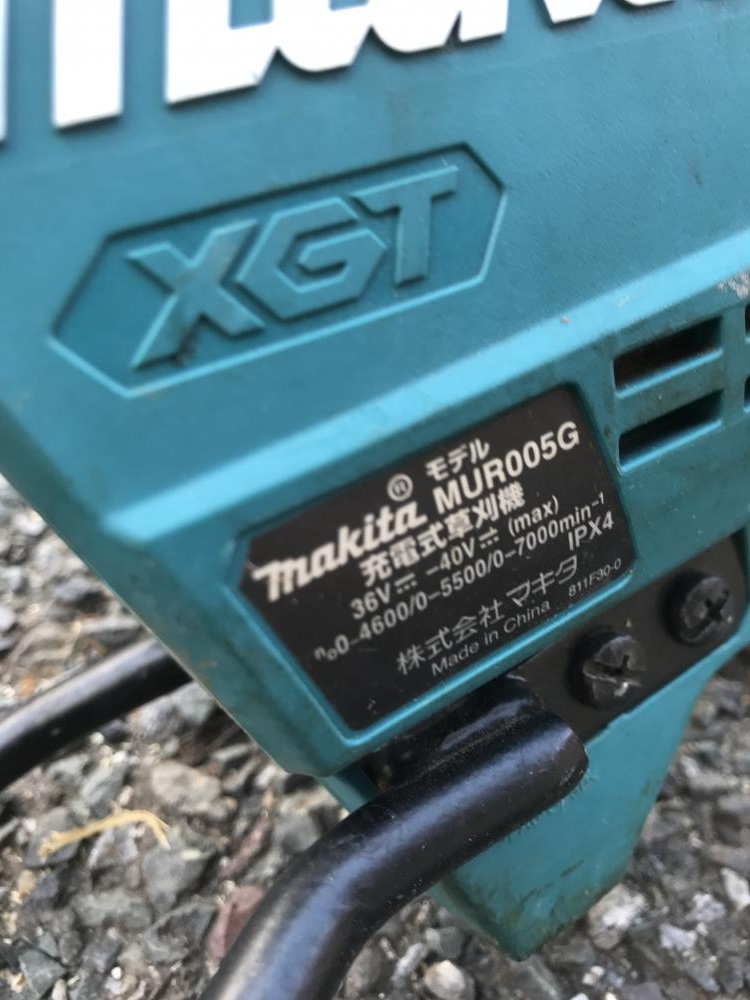 マキタ 充電式草刈機 MUR005GZの中古 中古C傷汚れあり 《埼玉・草加 