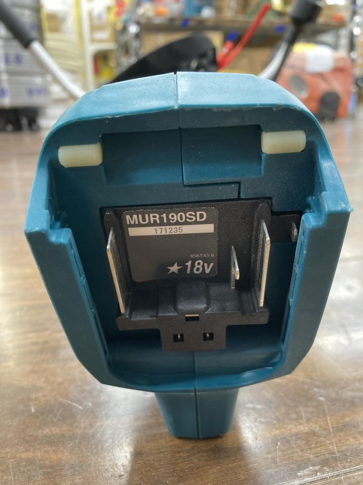 マキタ 充電式草刈機 MUR190SD 本体のみの中古 中古C傷汚れあり 《埼玉 
