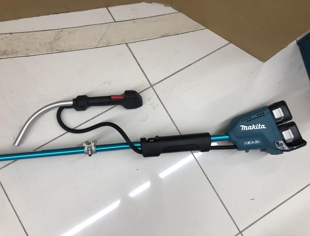 マキタ makita 充電式草刈機 MUR368UDCFの中古 未使用品 《埼玉・鴻巣》中古工具販売の専門店│ ツールオフ鴻巣店 ｜中古 工具販売のツールオフ