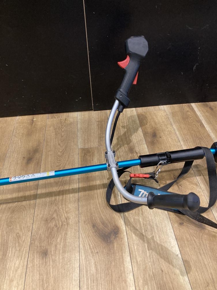 makita マキタ　充電式草刈機　MUR005G　中古 楽天市場】マキタ 充電式草刈機 MUR005G MUR006G MUR007G MUR009G