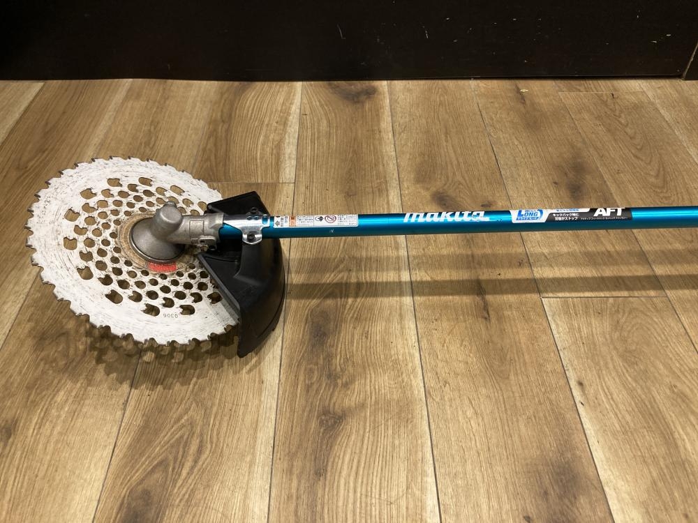 マキタ 40V充電式草刈機 MUR005Gの中古 中古B使用感あり 《東京・調布