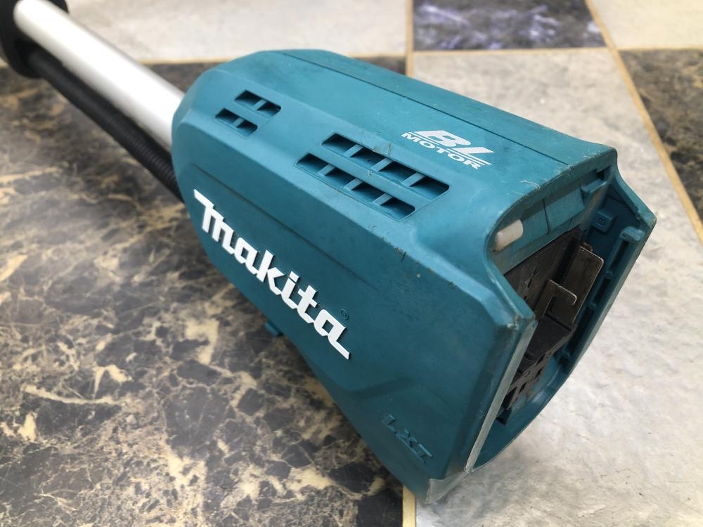 マキタ makita 充電式草刈機 MUR185UDの中古 中古C傷汚れあり 《千葉・市原》中古工具販売の専門店│ ツールオフ千葉市原店 ｜中古 工具販売のツールオフ