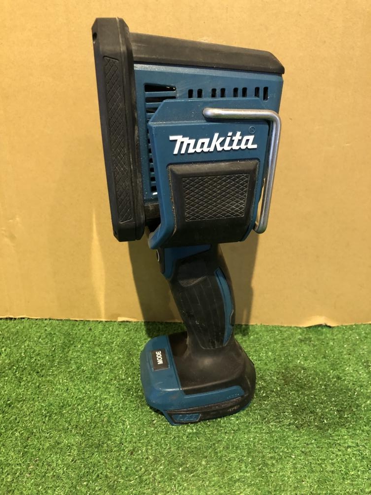 マキタ makita 充電式スタンドライト ML812の中古 中古B使用感あり 《埼玉・川越》中古工具販売の専門店│ ツールオフ川越店 ｜中古 工具販売のツールオフ