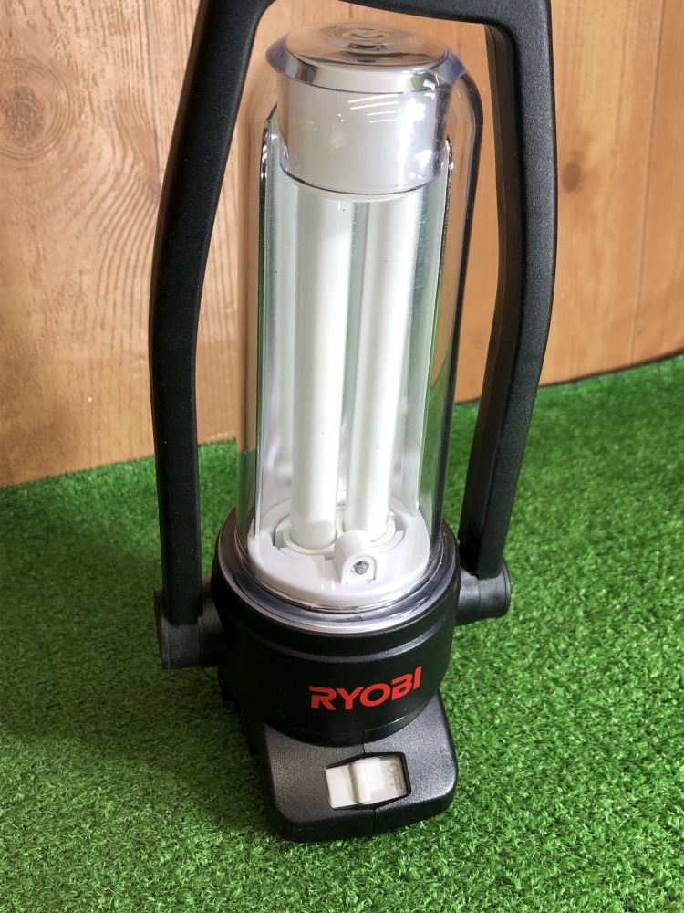 リョービ RYOBI 充電式ランタン BLT-140の中古 中古C傷汚れあり 《埼玉