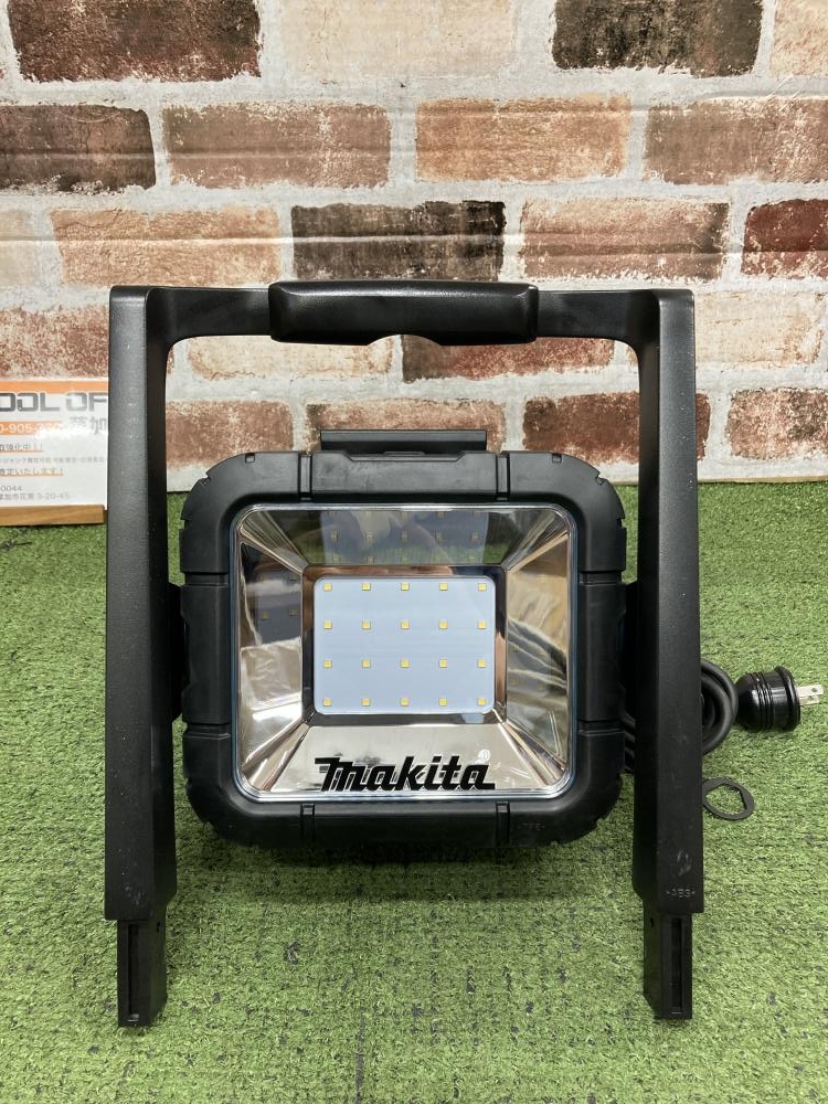 マキタ 充電式LEDスタンドライト ML805の中古 未使用品 《埼玉・草加