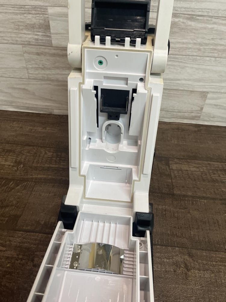 マキタ makita 充電式ラジオ MR100の中古 中古C傷汚れあり